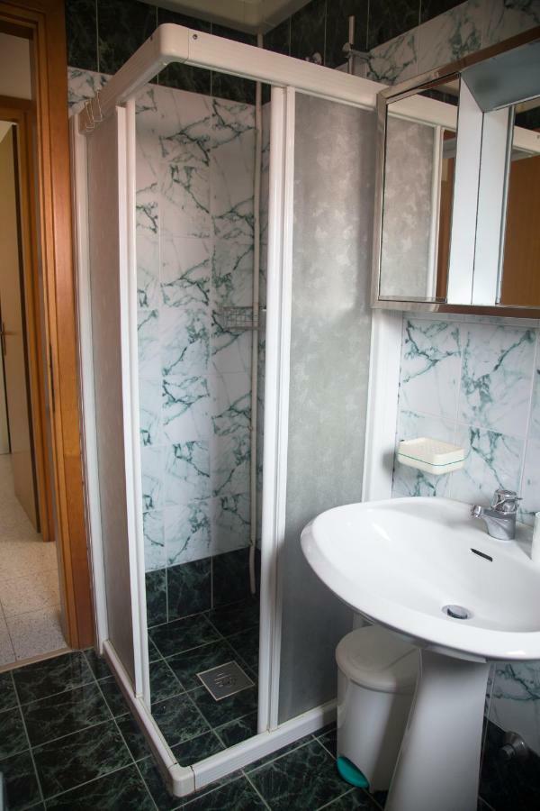 Apartamento Seaside Terrace & Pool Getaway Cavallino-Treporti Exterior foto